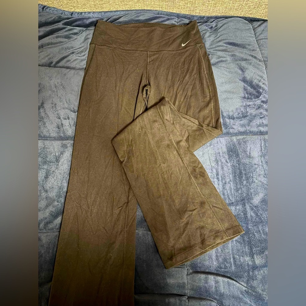 Nike Women’s Yoga Pants/Flare Leggings Size Small